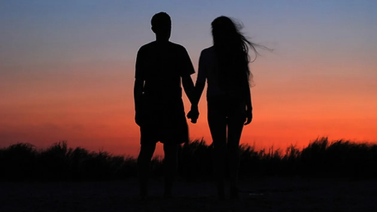 Acesta este cel mai ciudat cuplu din lume. Ea e aschie, el cantareste 222 de kilograme. A fost dragoste la prima vedere