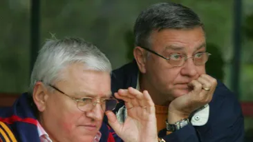 S-a întâmplat în urmă cu câteva minute. Ce a păţit mâna dreaptă a lui Mircea Sandu