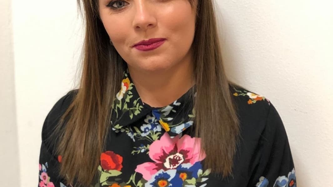 Vulpiţa de la Acces Direct a dat o triplă lovitură! S-a făcut vloggeriţă, vinde haine online şi s-a lansat în muzică! Cum sună prima piesă
