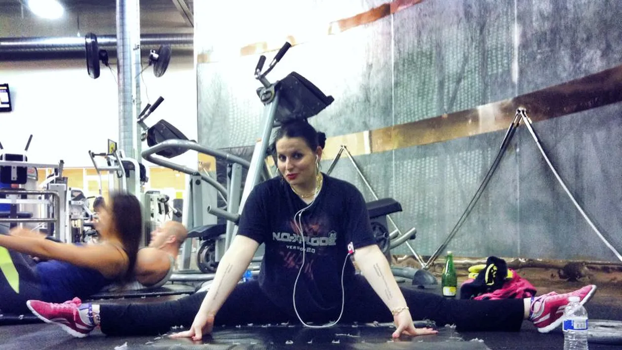 Si-a dat chilotii jos, s-o vada toti fanii! Cum poate sa arate fundul unei romance, campioana la fitness!