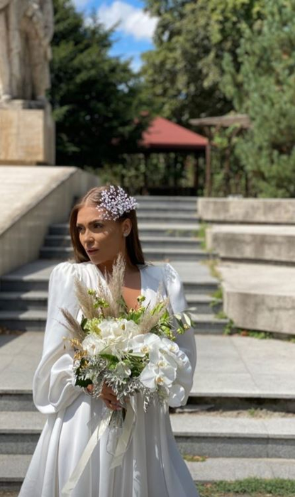 Oana Radu s-a casătorit cu antrenorul de fitness Cătălin Dobrescu! Ce rochie de mireasă a purtat în ziua cununiei civile