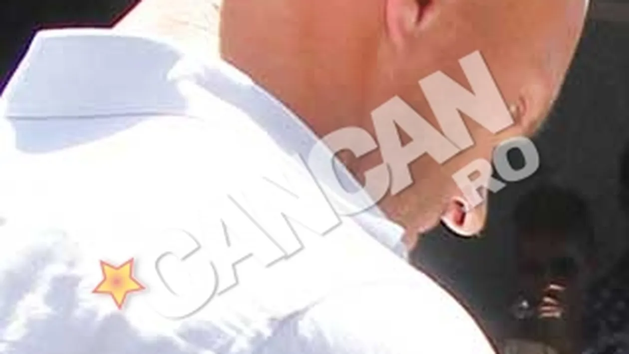 Lady GaGa, pazita de doi dulai la hotel! Unul i-a smuls aparatul unui fotograf, celalalt avea o cicatrice horror