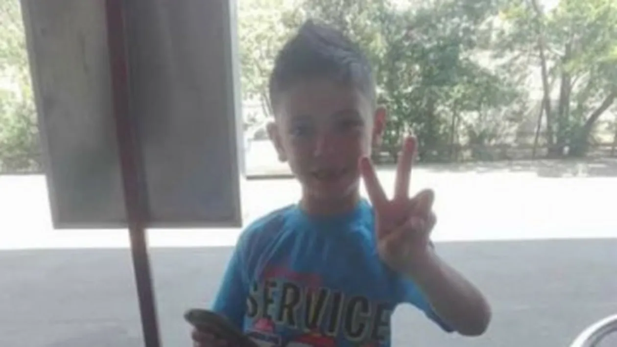 Declaraţiile tulburătoare ale părinţilor băieţelului în moarte cerebrală care a salvat cinci vieţi. ”O părticică din lumina ochilor noştri o să trăiască...”