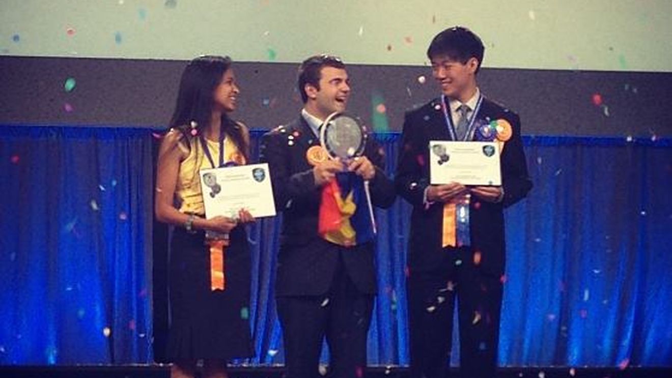 Un tanar din Ramnicu Valcea a câştigat marele premiu la concursul de cercetare Intel ISEF din SUA!