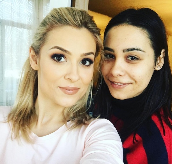 Elena este căsătorită cu CRBL de peste 8 ani.