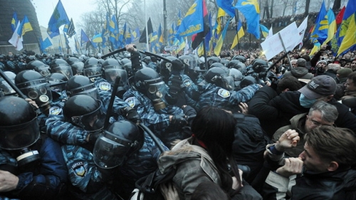 Cel putin 35 de MORTI in Ucraina! Moscova s-a declarat "indignata" de violentele din orasul Odesa