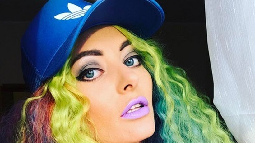 Ce fericiţi păreau împreună! Delia a dezvăluit o poză emoţionantă cu mama şi tatăl ei care a plecat de acasă pentru a se călugări