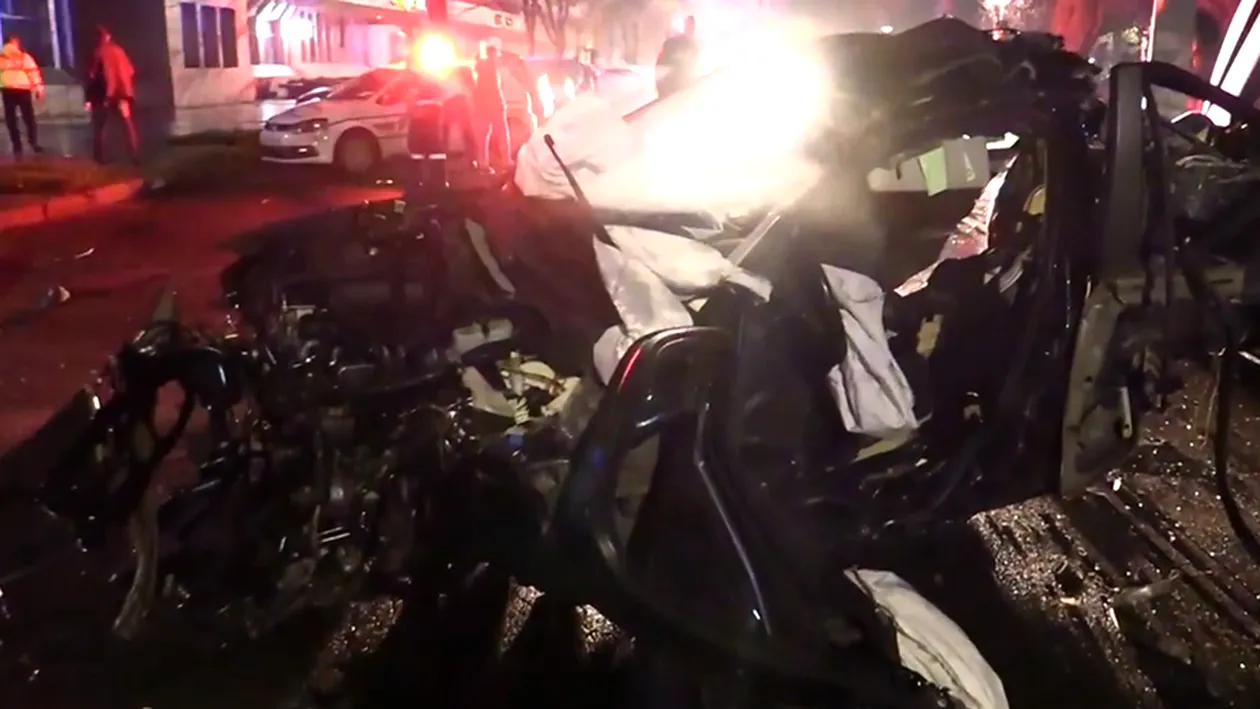 Accident înfiorător în Brăila. Șoferul unui BMW, proiectat pe șosea după ce a pierdut controlul volanului și a făcut prăpăd. Bărbatul de 23 de ani, în comă la spital