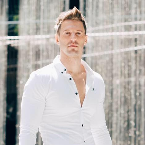 Un fost fotbalist a dezvăluit că este atras de bărbați: “Sunt frate, fiu, prieten și sunt gay! Adevărata provocare e să…”