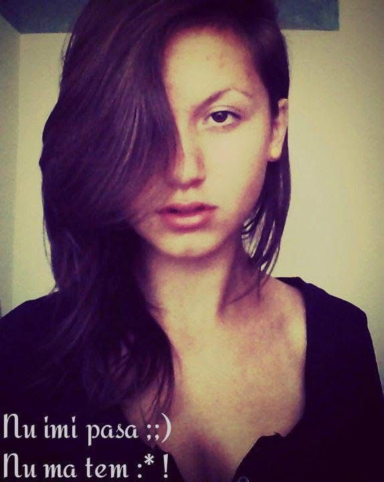 Cum arăta în liceu Delia de la Desafio. Locuia în Vălenii de Munte și era complet diferită de „diva” de astăzi