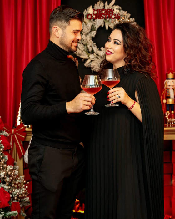Oana Roman vrea să renunțe la numele soțului (Foto: Facebook)