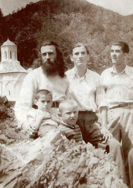 Biserica Ortodoxă speră ca Arsenie Boca să fie canonizat, iar scandalul să se încheie