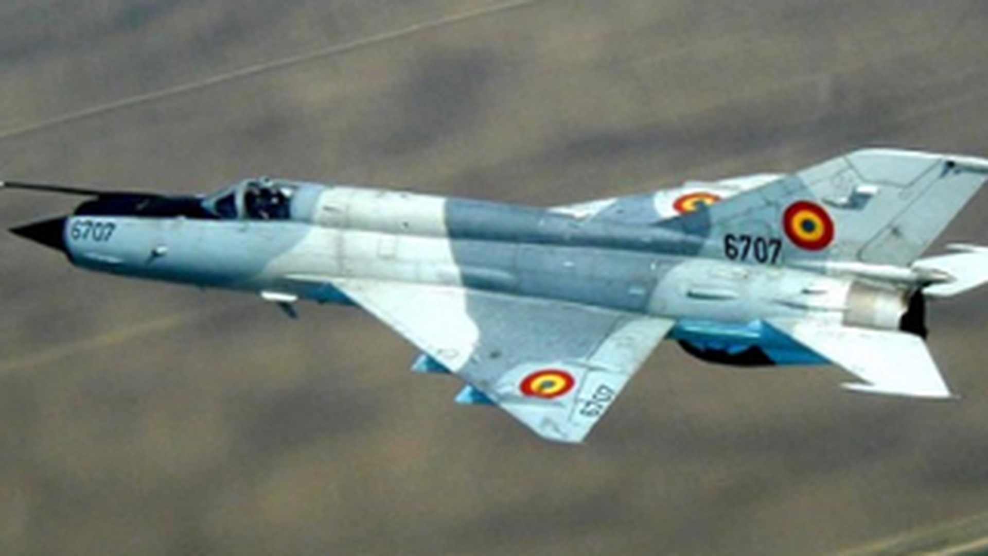 Arhiepiscopia Romanului si Bacaului primeste doua avioane MiG 21, de la MApN