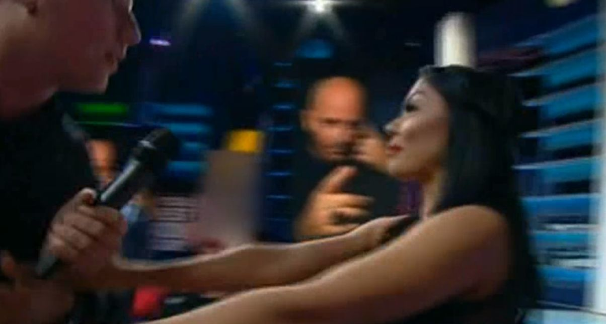A sărit să o bată pe Andreea Mantea, în emisiune: „Bă, fetiţo, ce cauţi aici?”