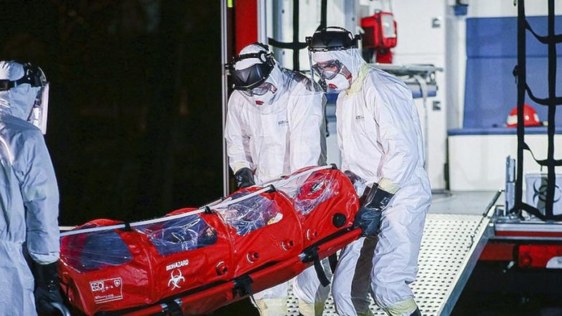 Asistentă din Suceava, dezvăluiri cu ochii în lacrimi despre un pacient testat pozitiv cu Covid-19: „Vă rog frumos, ajutaţi-mă că nu mai pot!”