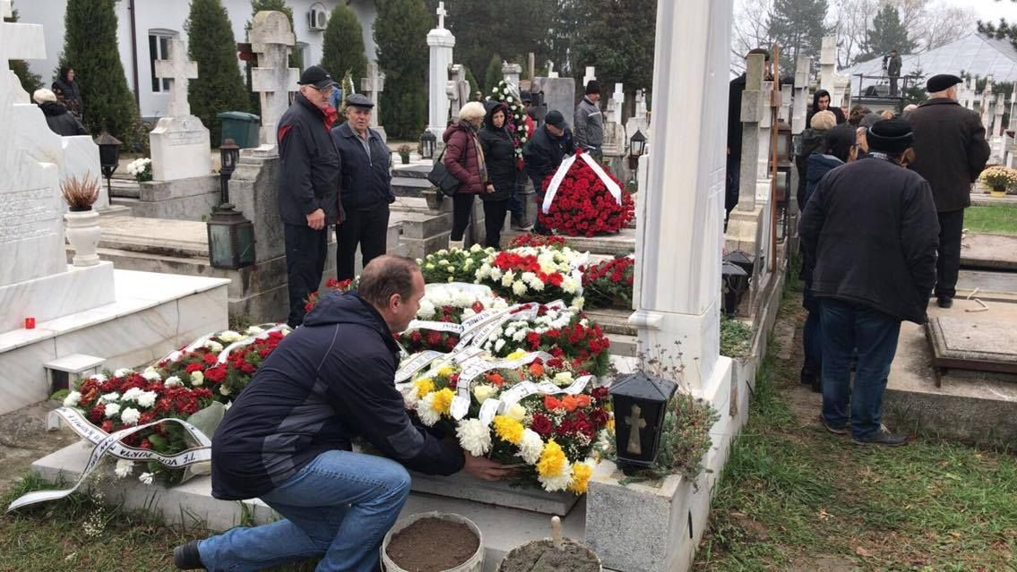 Mormântul Stelei Popescu a fost plin de coroane