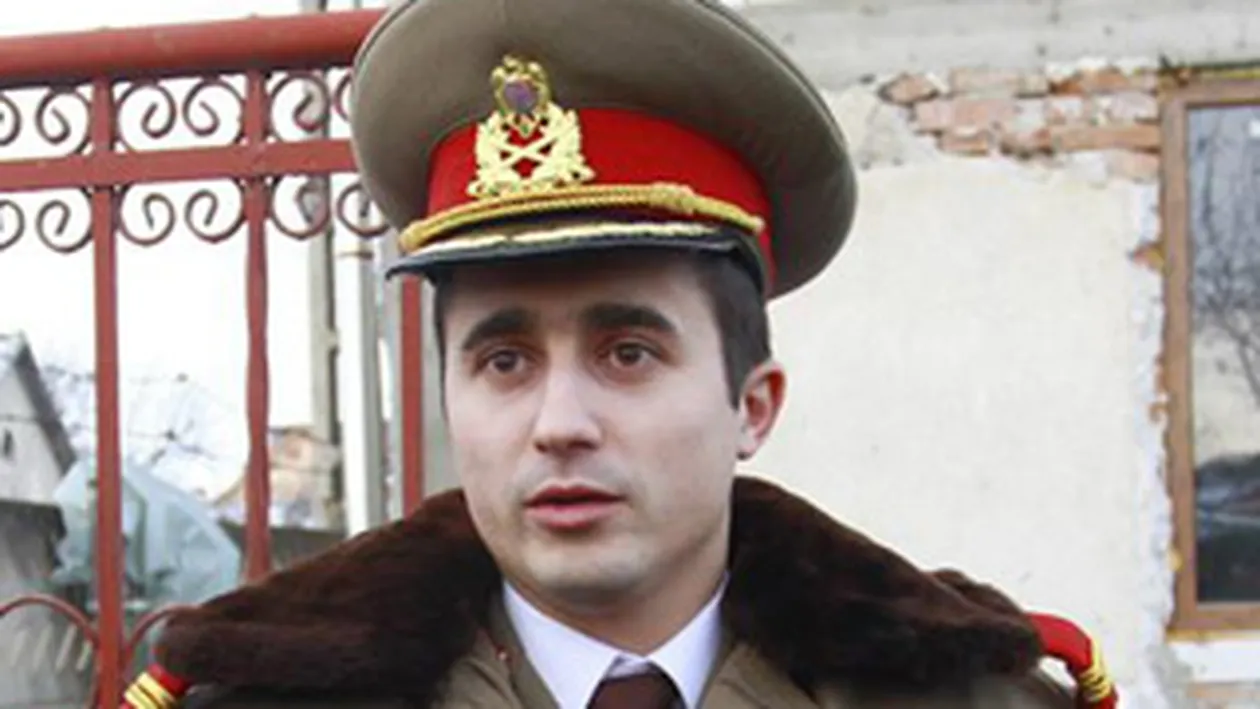 Locotenentul care a iesit alaturi de protestatari in uniforma de militar a fost exclus din cadrul armatei!