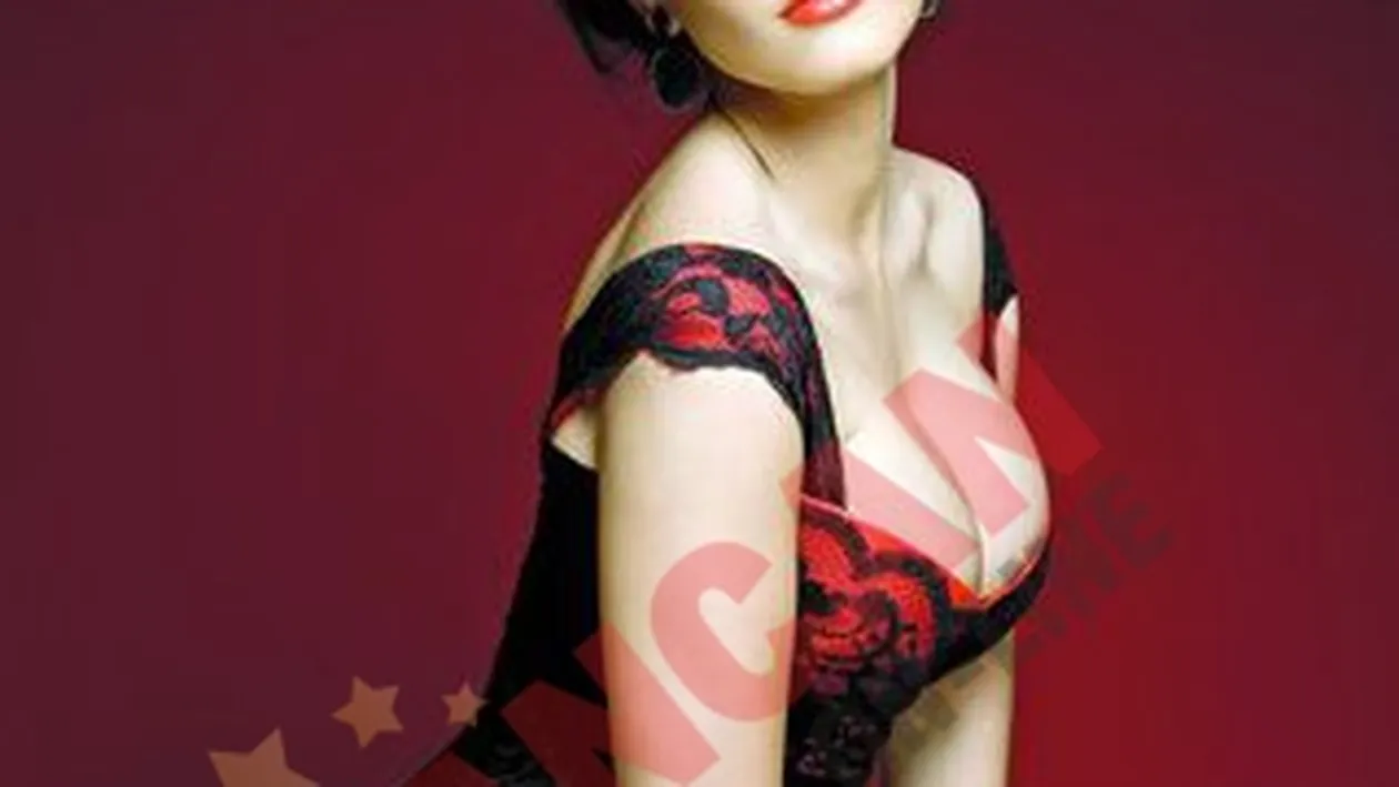 Isi pacaleste fanii oferindu-se pe net