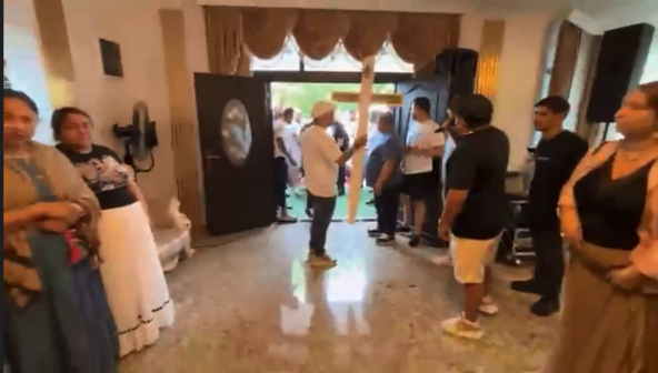 Imagini greu de privit! Francesca, fiica lui Ciprian Pian, a leșinat la priveghi