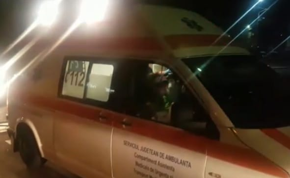 Fata a fost transportată cu leziuni grave la spital (Foto: captură MDITV)
