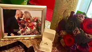 Mihai Mitoşeru a făcut anunţul fericit la doi ani de la căsătoria cu Noemi! Prietenii au ţinut să-i felicite personal