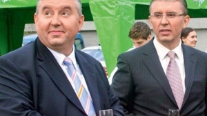 Scandal in televiziune! Doi cantareti vor sa jupoaie de bani doi milionari care i-au concediat si le-a folosit imaginea!