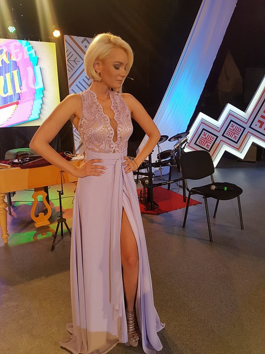 MARIA CONSTANTIN s-a întâlnit cu fiul ei şi a imortalizat momentul:”Cei mai fericiţi!“