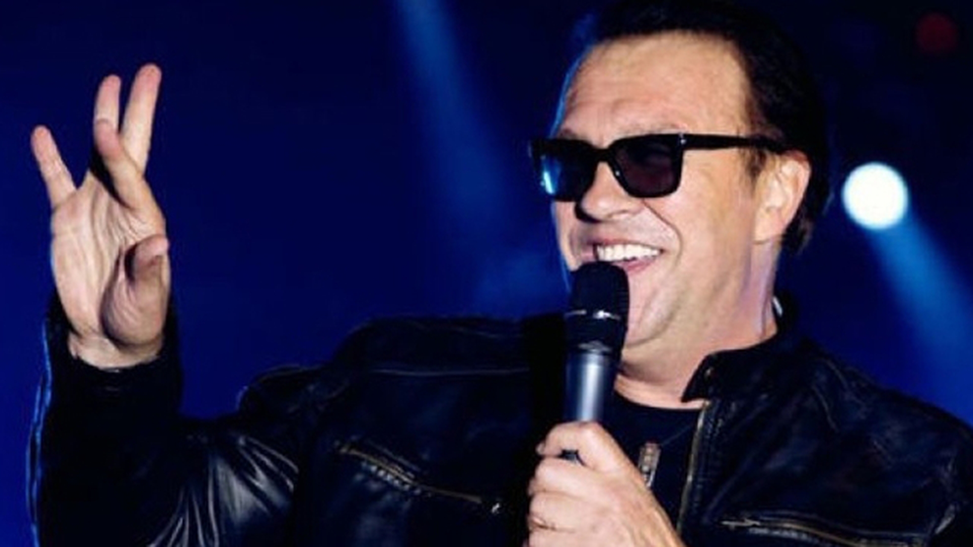 Gabriel Cotabita a reintinerit. Aparitie spectaculoasa a cantaretului la evenimentul lui Alexandru Ciucu