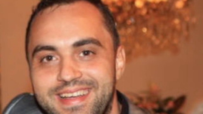 Fostul iubit al Madalinei Secuianu a incercat sa se sinucida in toaleta de la puscarie! Afla in ce stare e Rustem acum!