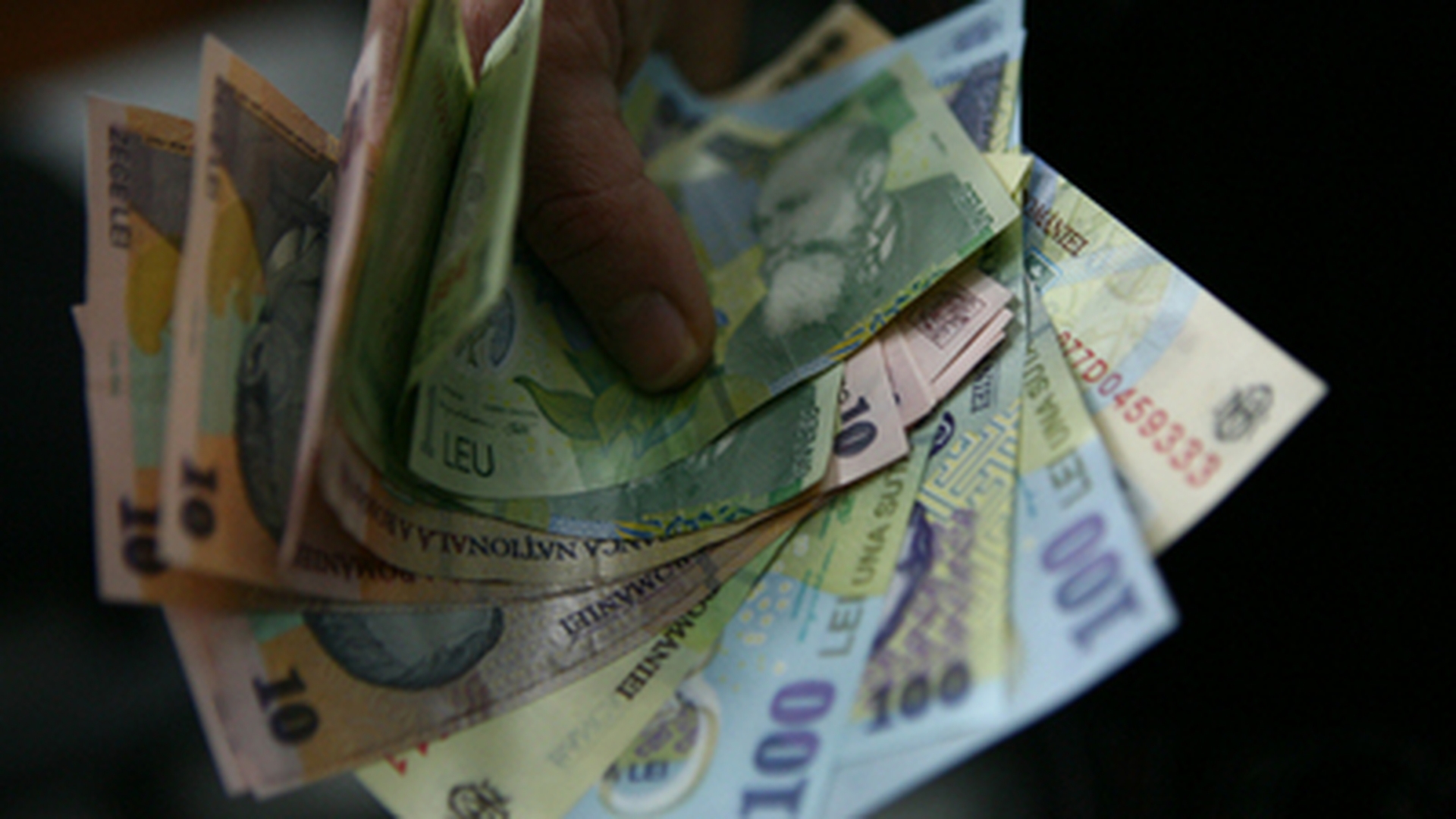 Hoţii au spart un bancomat din Timiş şi au furat 100.000 de lei!