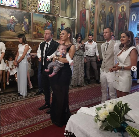 Anamaria Prodan NU se dezminte. În ce rochie a apărut vedeta când și-a creștinat cel mai mic fin, pe Kostas