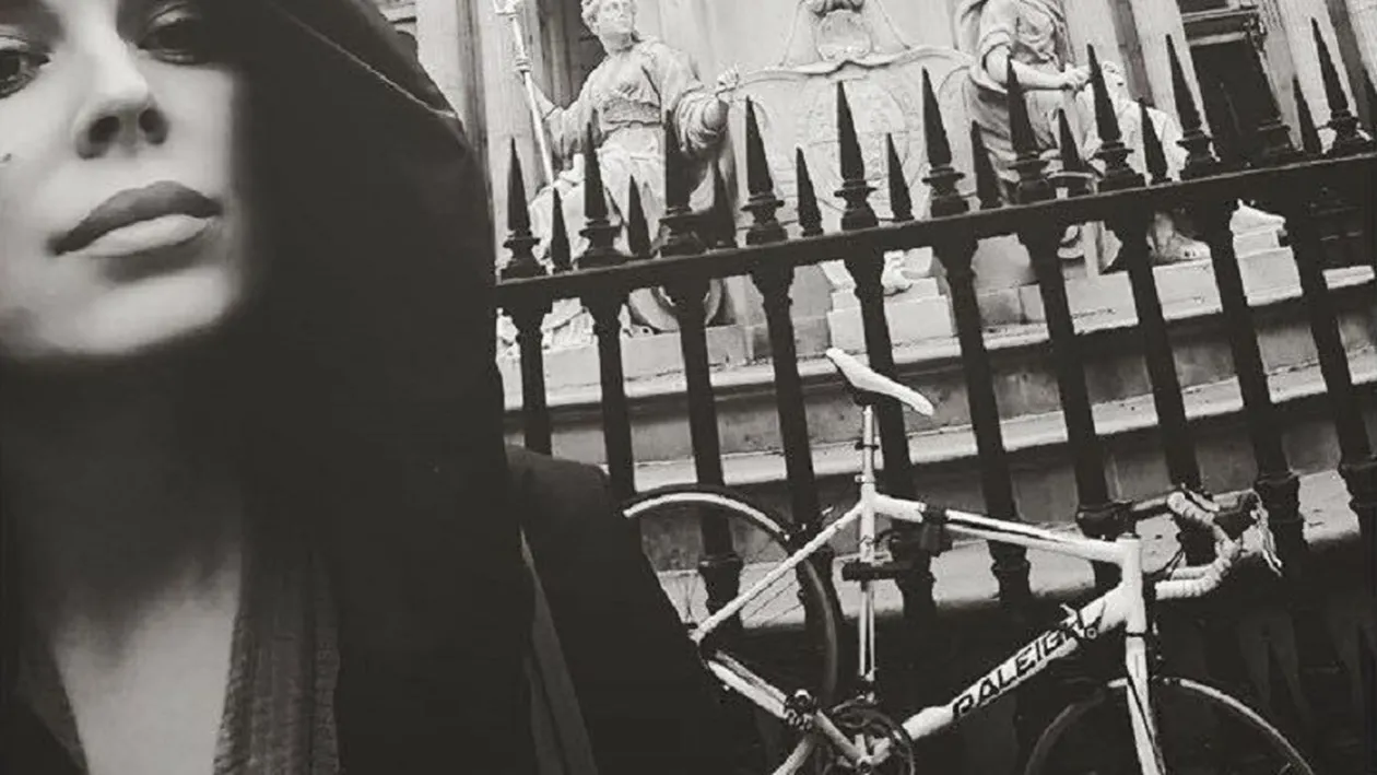 Mama româncei care s-a aruncat de pe catedrala St. Paul din Londra a făcut mărturisiri halucinante!