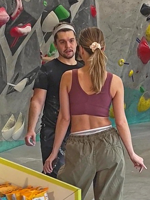 Oana Matache își ia adio de la iubit și pleacă din sala de climbing (Foto: CANCAN.RO)
