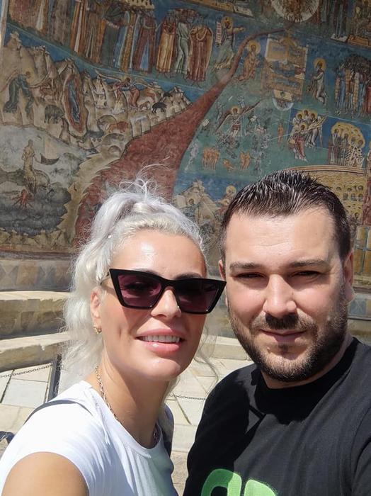 Soții Cosmici la Mănăstirea Voroneț (Foto: Facebook)