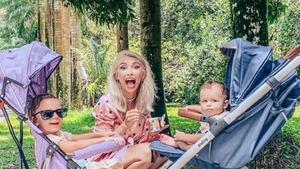 Cine o ajută pe Andreea Bălan să aibă grijă de fetițele ei și ale lui George Burcea. Artista a făcut totul public, în plin scandal legat de divorț