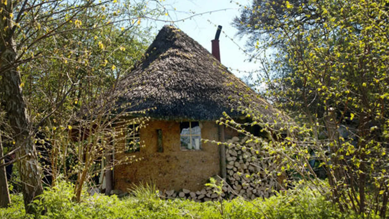 Vezi cum arata cea mai ieftina casa din lume. Nu o sa-ti vina sa crezi cat costa si cum arata!