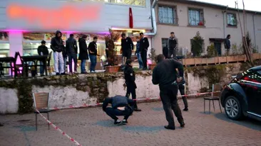 Un nou atac armat în Istanbul!! Cel puţin doi oameni au fost răniţi într-un restaurant