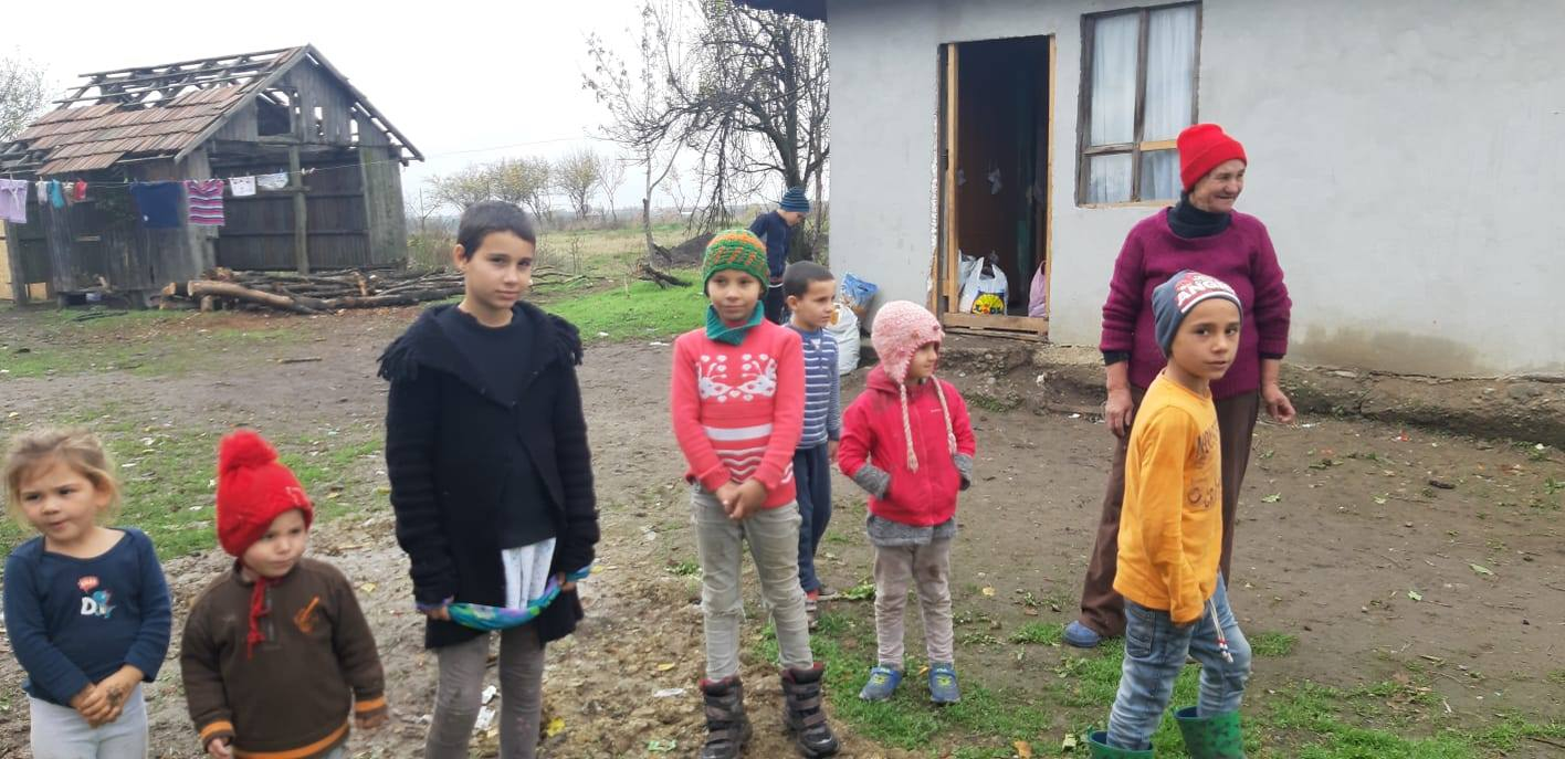 Cei opt copii au nevoie de ajutor