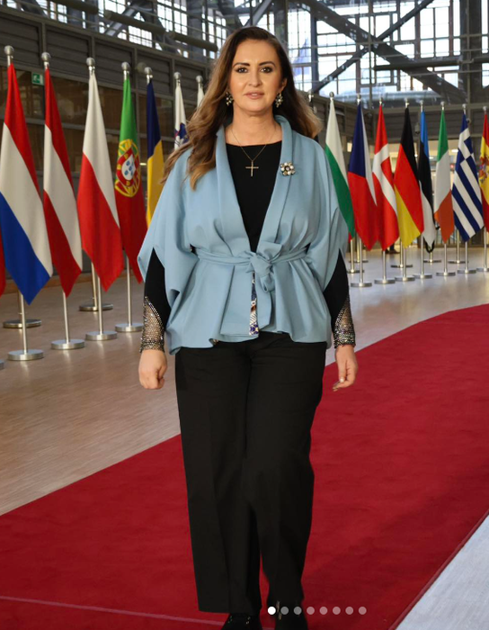 Outfiturile la control! Principalele doamne din politică, sub lupa criticului de modă. Cine este blonda care domină scena din Parlament