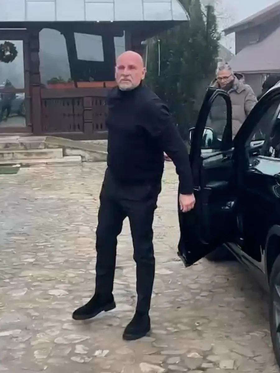 Cristi Bozgan îi este alături Mihaelei Rădulescu