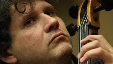 Dezvalurile halucinante ale fostului iubit continua. Pianista Mihaela Ursuleasa s-a automutilat. Avea sute de gauri pe corp  O clarvazatoare i-a prezis decesul in urma cu sapte ani