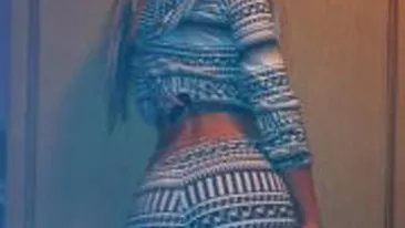 Loredana Chivu vrea sa o intreaca pe Coco Pitzipoanca? Uite-o cum isi etaleaza posteriorul pe Facebook! Tu i-ai da Like?