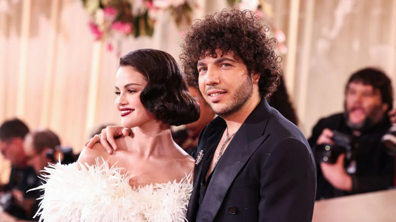 Soțul Selenei Gomez, descris ca fiind „dezgustător”. De ce i-au spus intenauții lui Benny Blanco să facă un duș