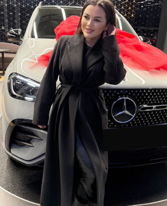 Carmen de la Sălciua are un nou bolid! Foto: Instagram / Carmen de la Sălciua