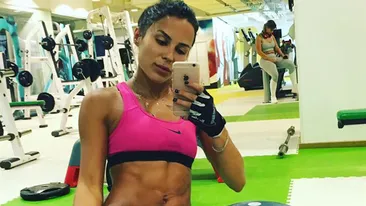 IOANA TAMAŞ face furori cu posteriorul ei! Nu a avut nici o reţinere să se pozeze AŞA