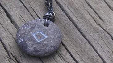 Runele pot fi folosite si ca talismane