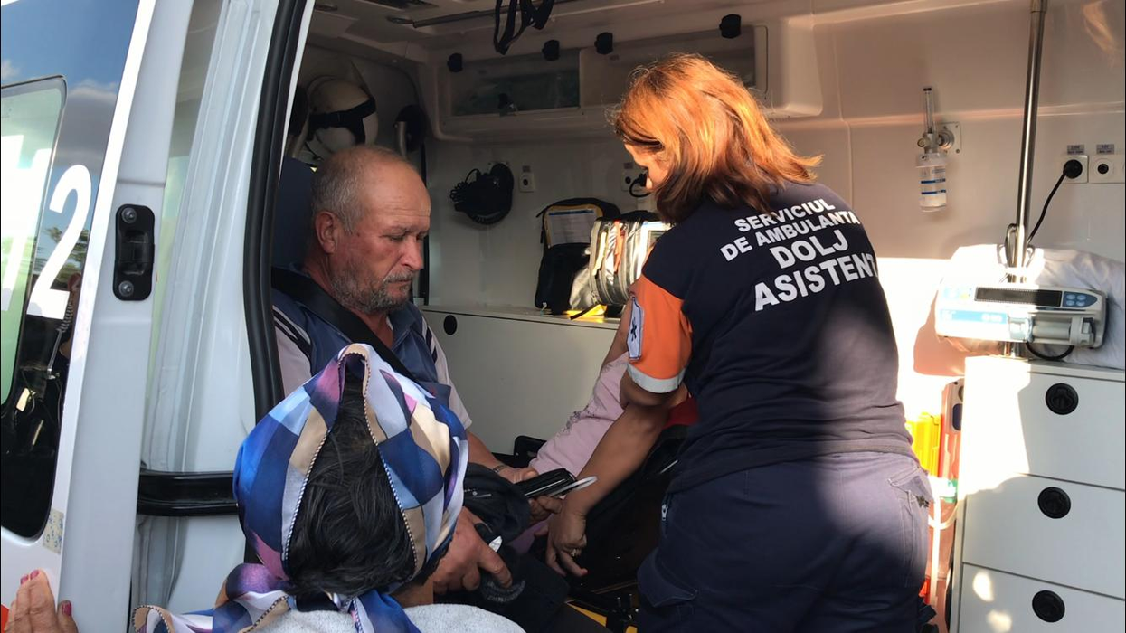 Cazul Caracal: Mama și bunicul Luizei vor fi duși la spital cu Ambulanța