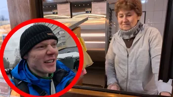 Imagini virale din Piața Obor, cu o vânzătoare de la gogoșărie și un turist din Danemarca. Cum i-a cerut 11 lei în limba engleză. Culmea, nu știa cum se zice la „unsprezece”, dar a improvizat