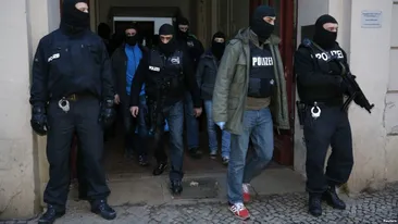 Aceşti bărbaţi care au plecat cu trenul din Bucureşti au fost arestaţi în Bulgaria pentru terorism