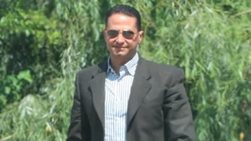 Aroganta miliardarului care i-a dat sa conduca ultimul model de Ferrari fiului de noua ani!  Si-a luat avion in rate si plateste 100.000 de dolari pe luna